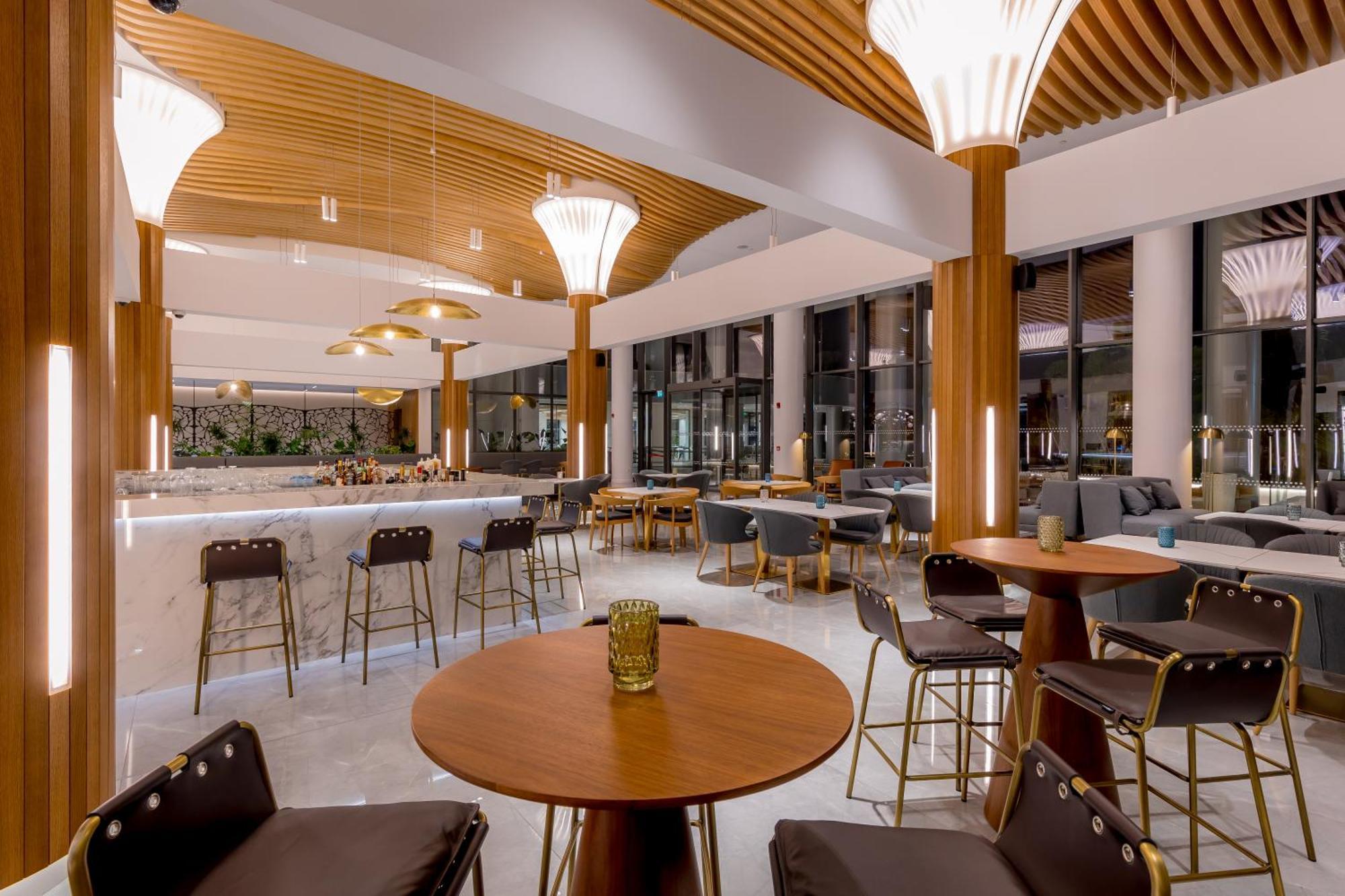 Radisson Beach Resort Larnaca Dış mekan fotoğraf