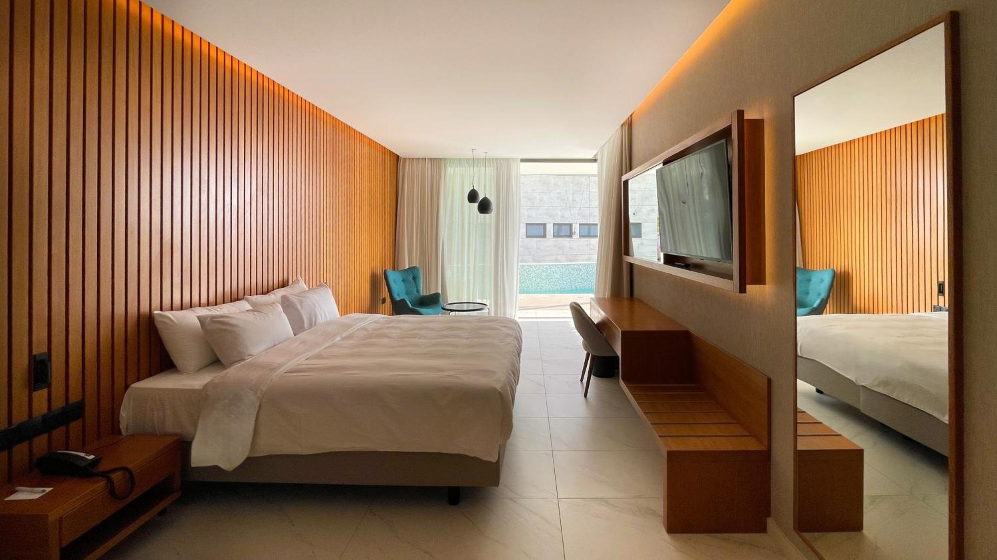 Radisson Beach Resort Larnaca Dış mekan fotoğraf