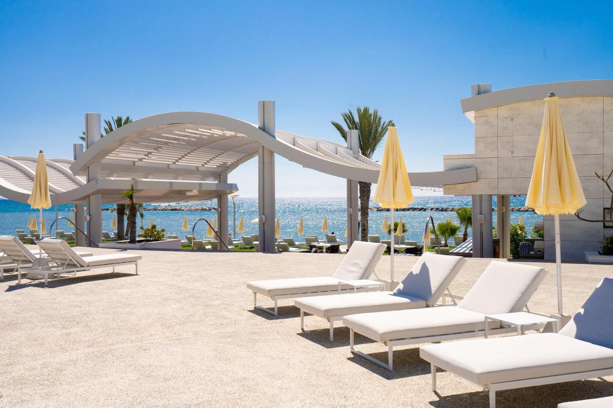 Radisson Beach Resort Larnaca Dış mekan fotoğraf